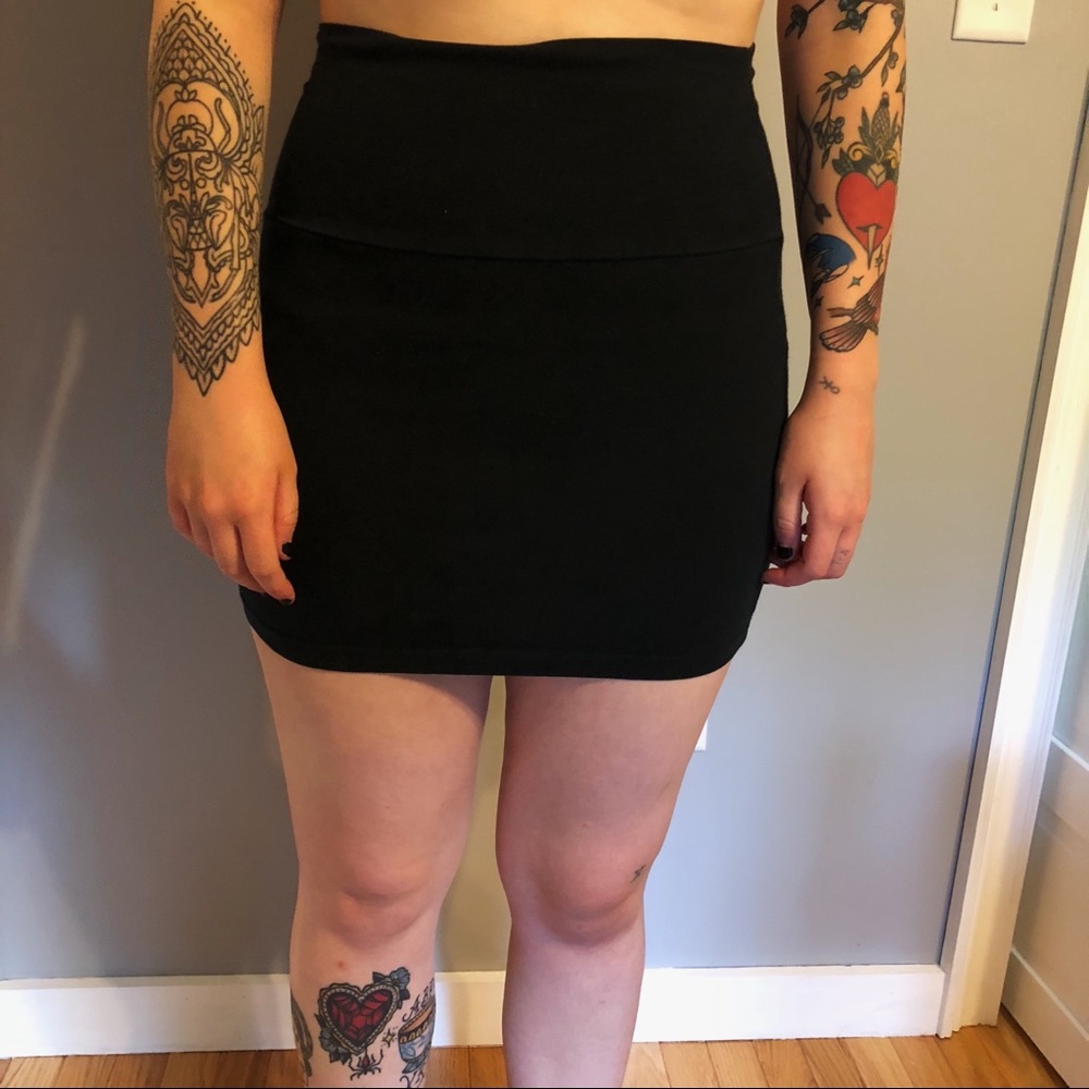 Black pencil skirt